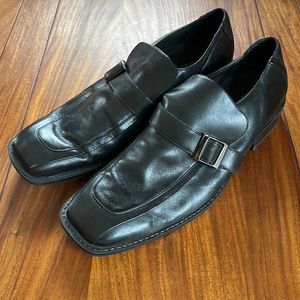UNLISTED black leather slip on loafer dress shoes